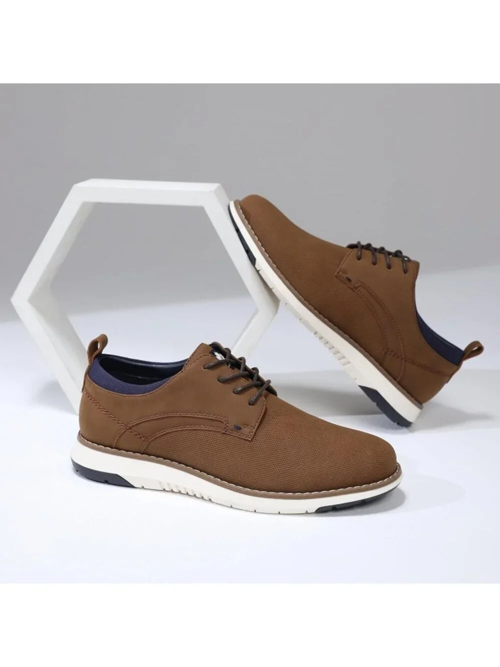 Men's Brown Pin-dot Kitten Heel Perforated Lace-up Business Dress Oxford Shoes